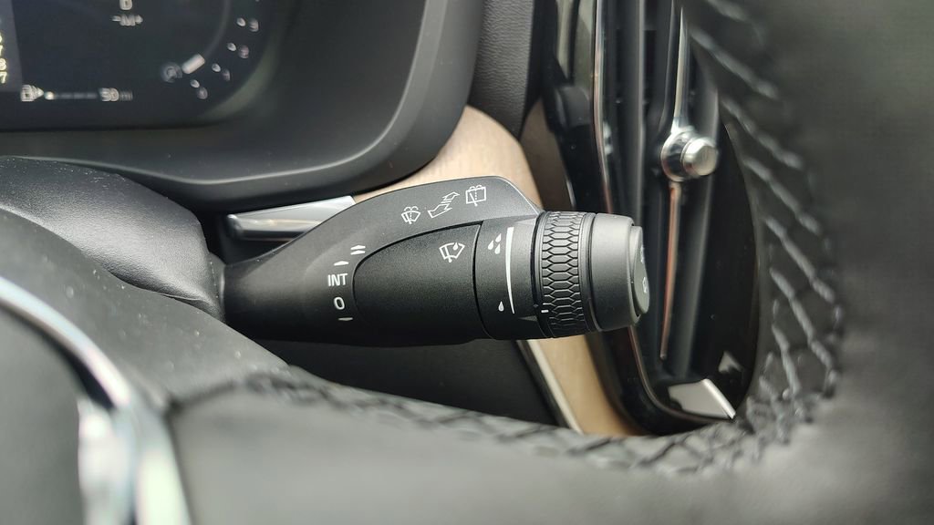 New 2026 Volvo XC60 B5 Plus w/ Climate Package image 16