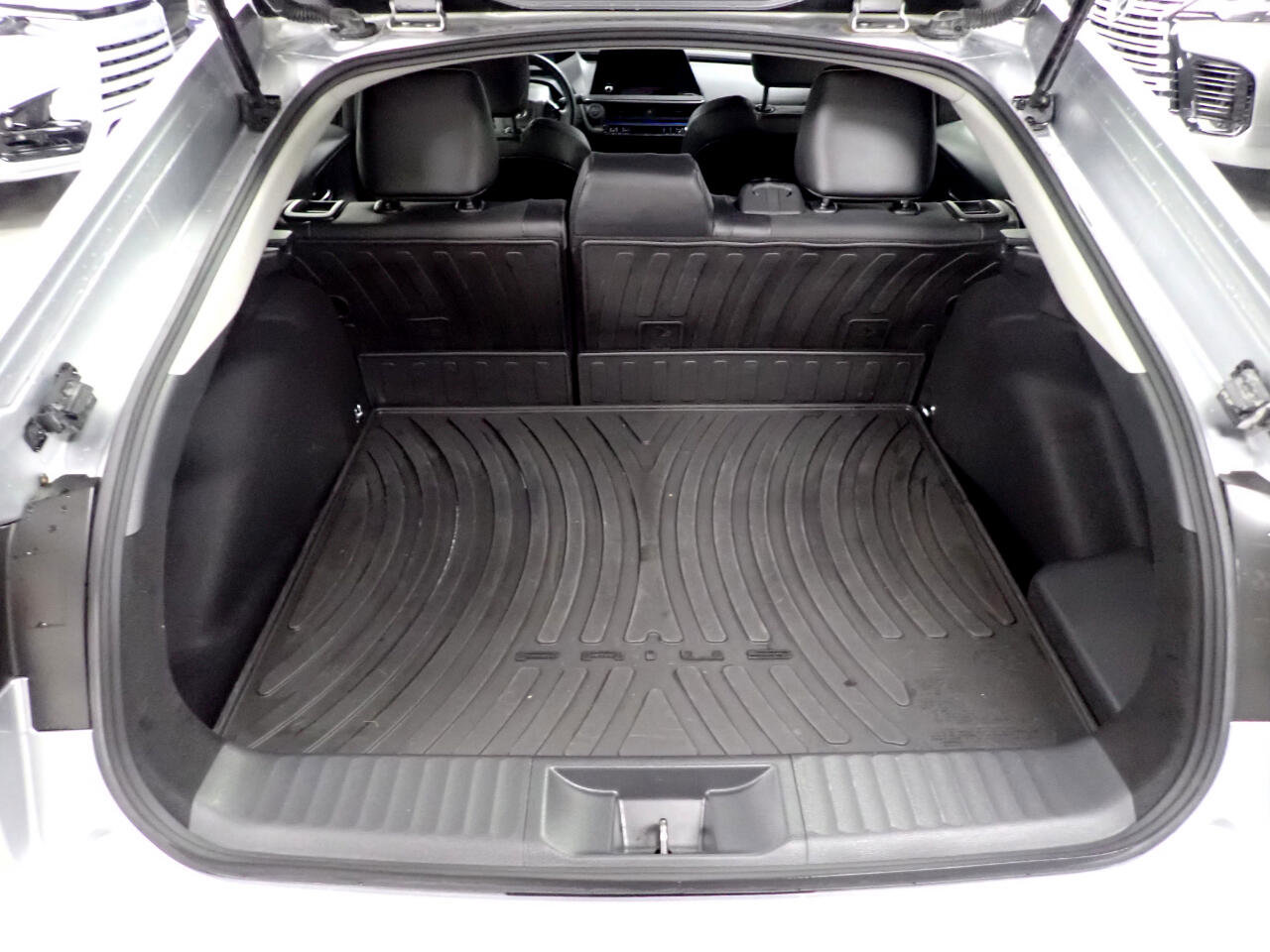 Used 2024 Toyota Prius XLE image 22