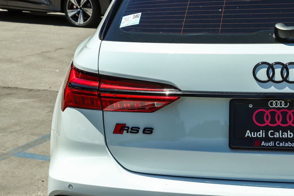 Used 2022 Audi RS 6 w/ Carbon Optic Package AWD/4WD image 10