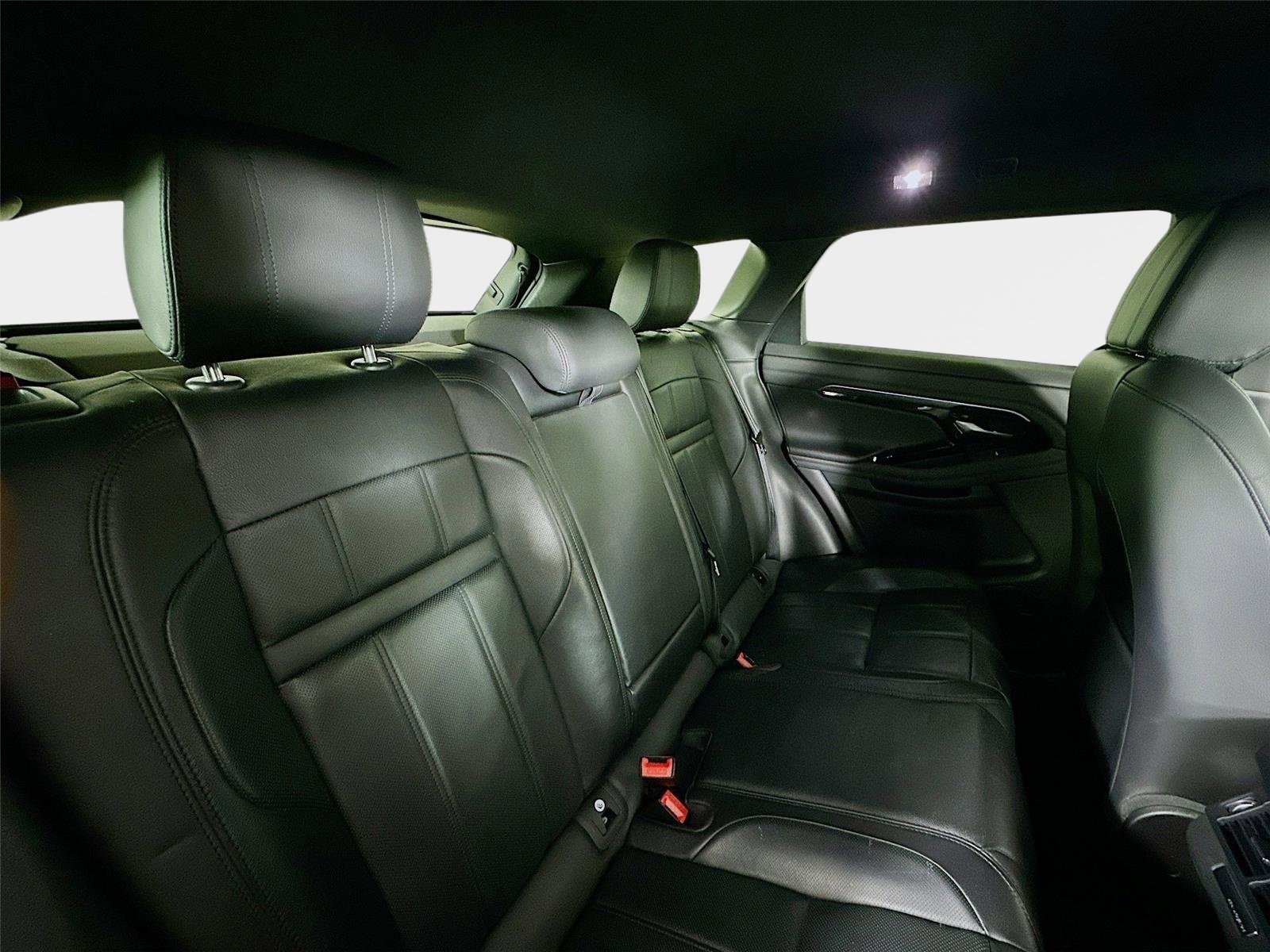 Used 2020 Land Rover Range Rover Evoque SE image 33