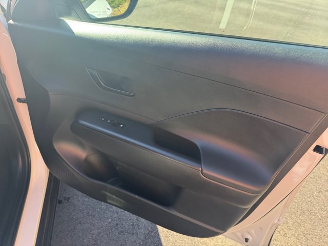 Certified 2024 Hyundai Kona SEL AWD/4WD image 25