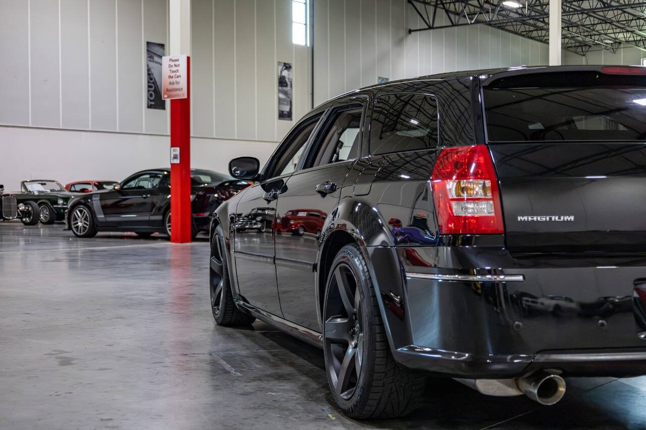 Used 2006 Dodge Magnum SRT8 w/ SRT Option Group III RWD image 32