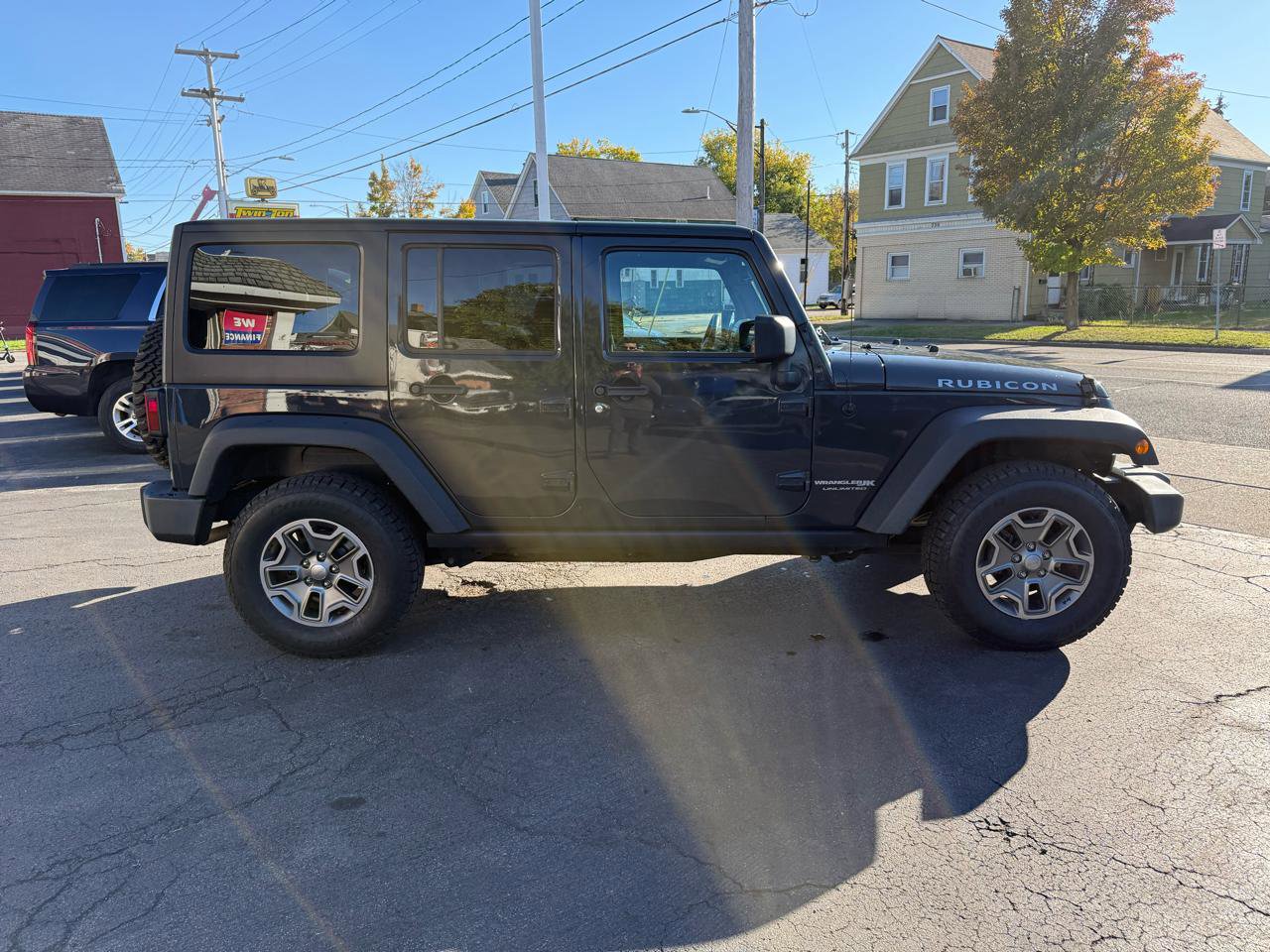 Used 2018 Jeep Wrangler Unlimited Rubicon w/ Connectivity Group AWD/4WD image 4
