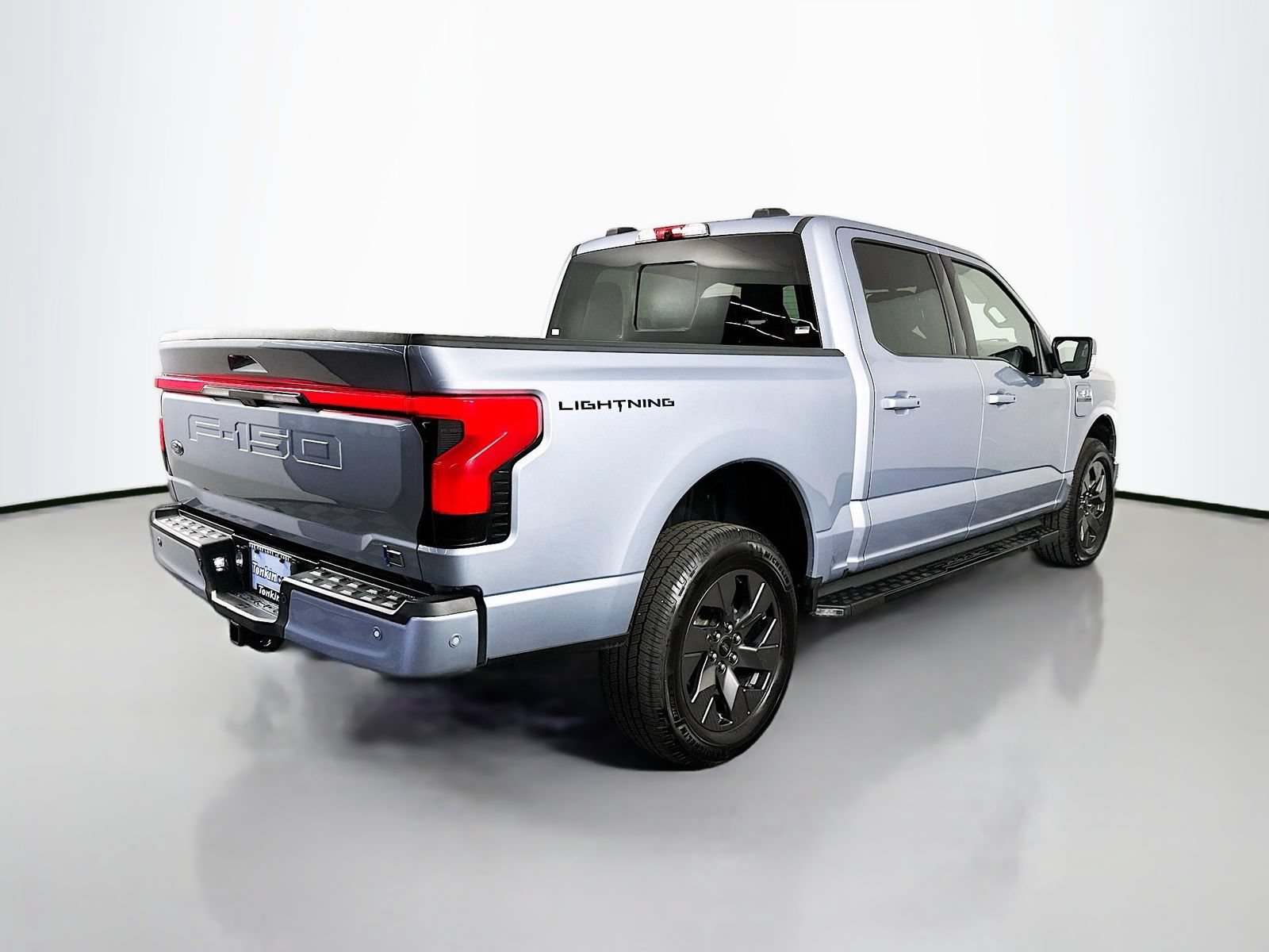 Used 2022 Ford F150 Lightning Lariat AWD/4WD image 7