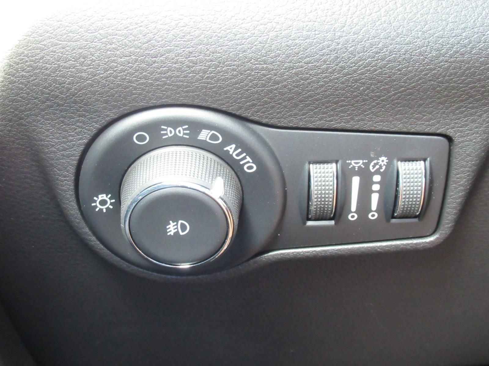 New 2026 Jeep Compass Latitude AWD/4WD image 22