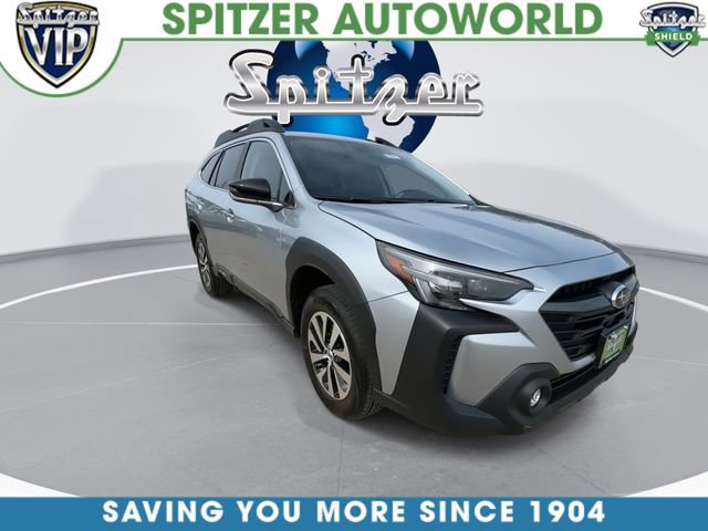 Used 2025 Subaru Outback Premium image 2