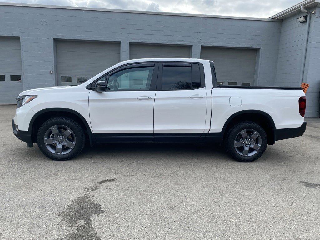 Used 2025 Honda Ridgeline TrailSport image 6