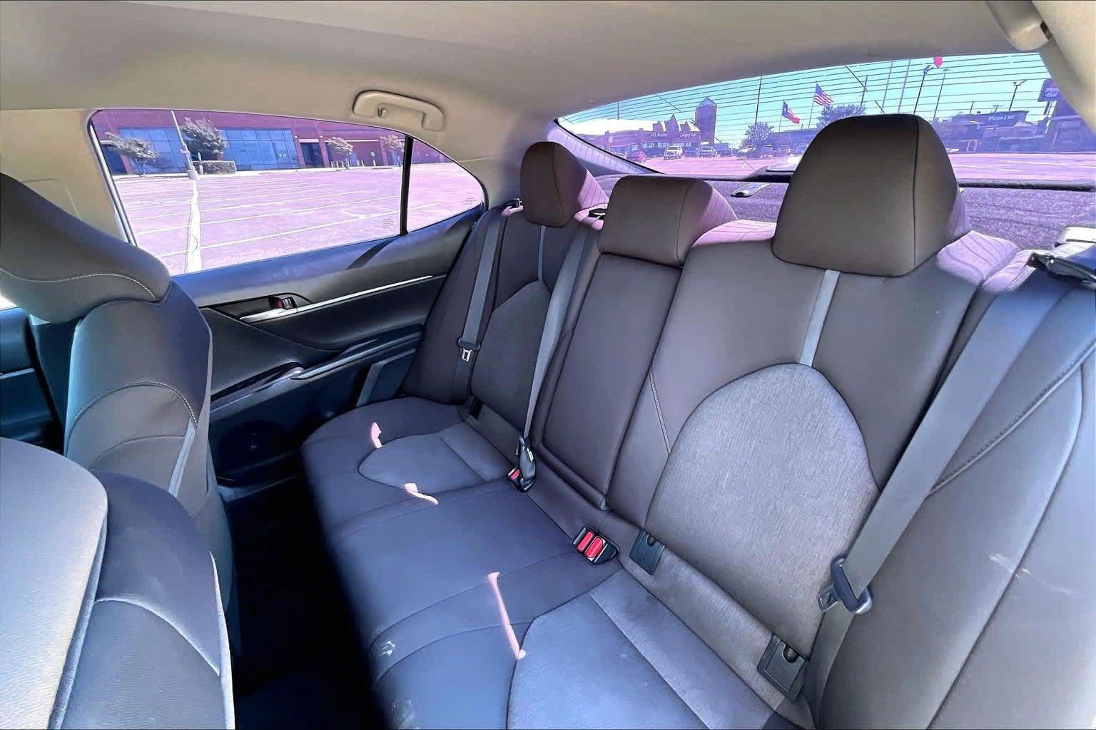 Used 2021 Toyota Camry LE FWD image 28