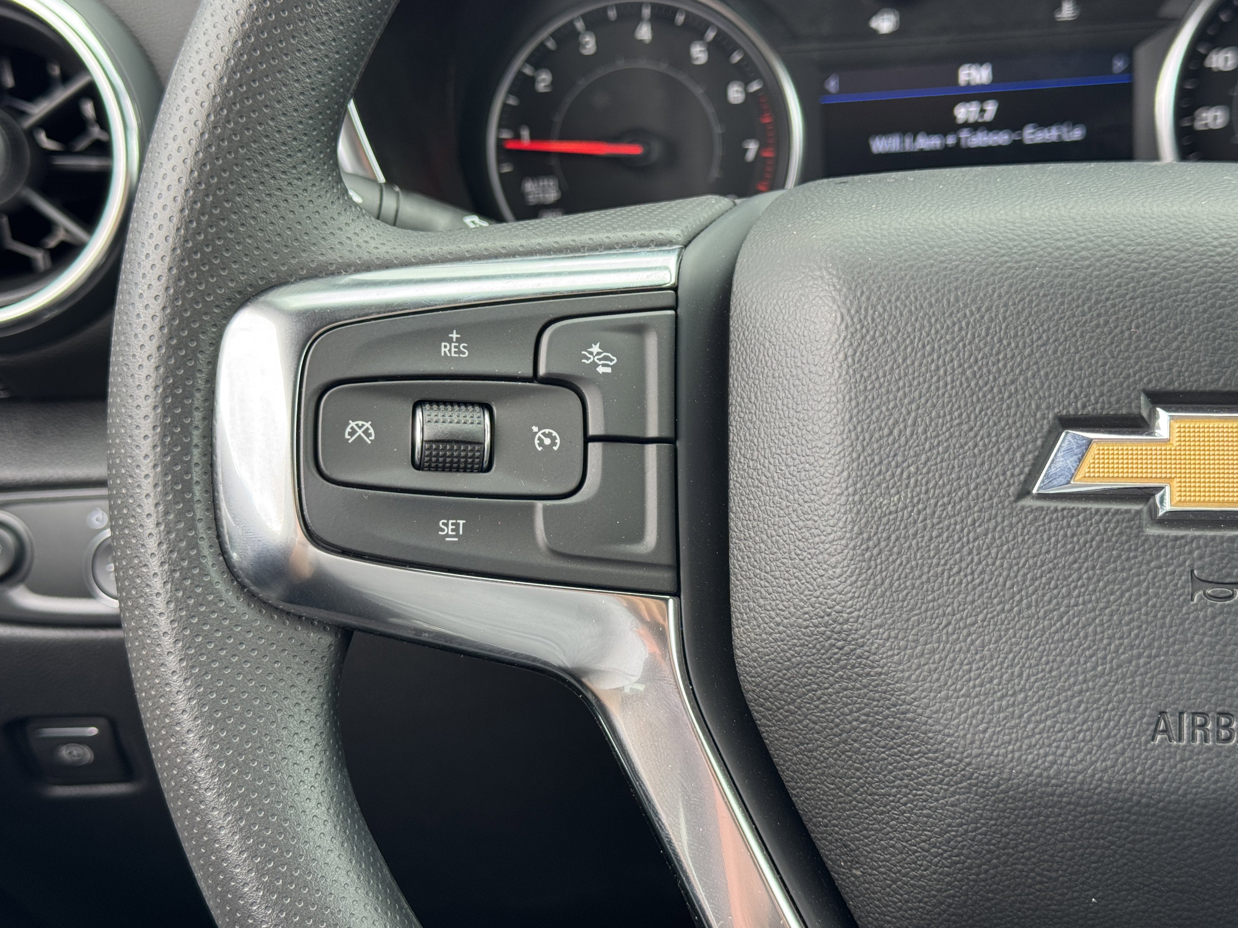 New 2025 Chevrolet Blazer LT w/ Midnight/Sport Edition image 25