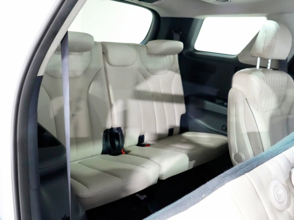Used 2023 Hyundai Palisade Limited image 32