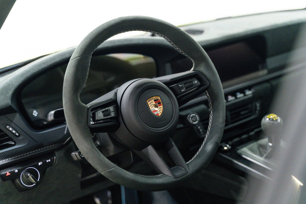 Used 2026 Porsche 911 GT3 w/ Weissach Package RWD image 7