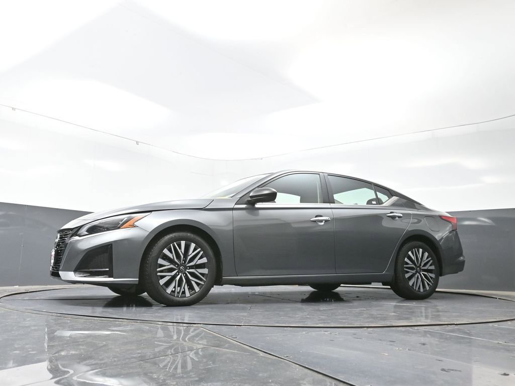 Used 2024 Nissan Altima 2.5 SV image 51