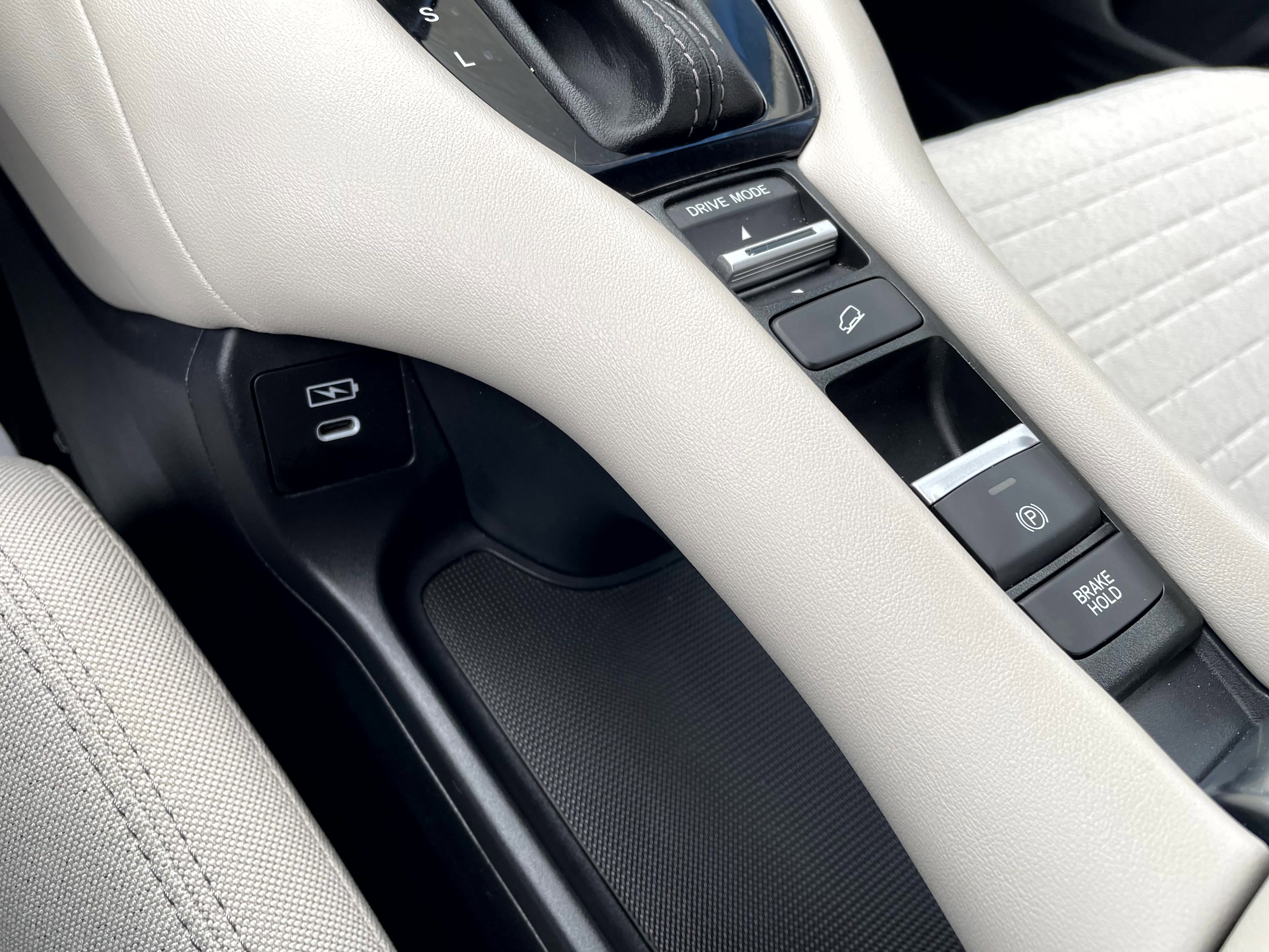 Certified 2025 Honda HR-V LX image 20