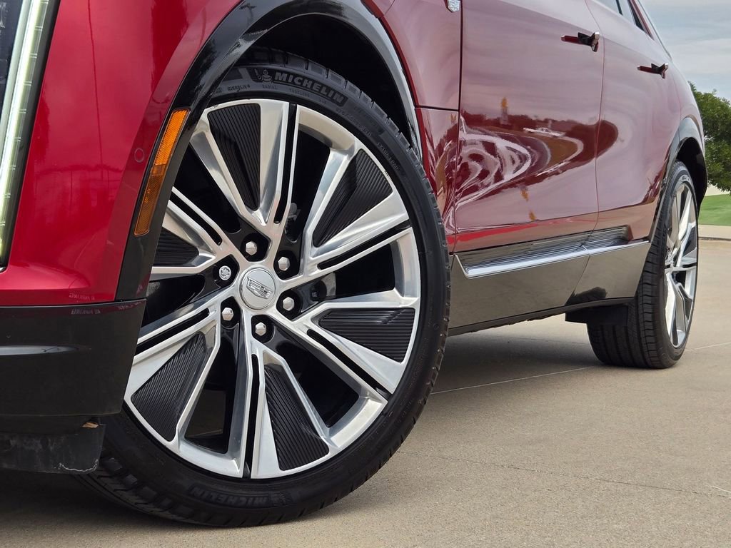 Certified 2024 Cadillac Lyriq Luxury w/ LPO, Floor Liner Package image 8