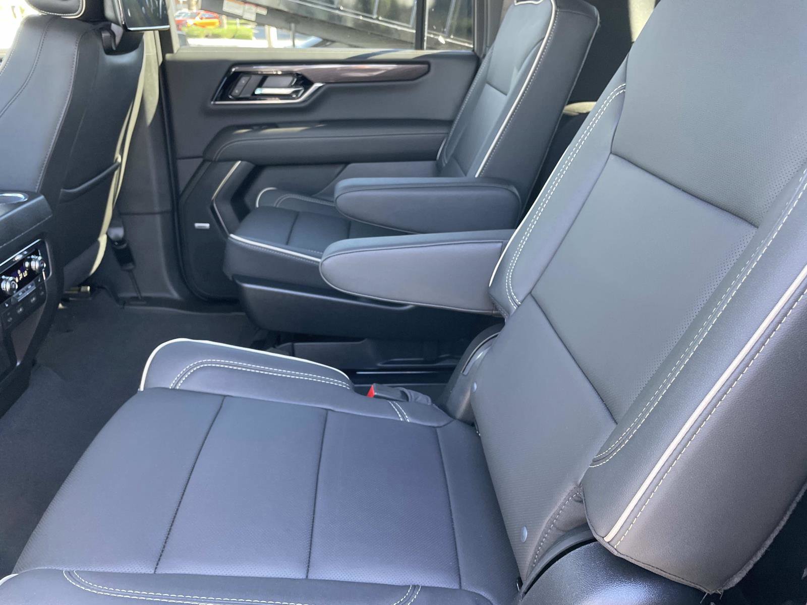 New 2026 GMC Yukon XL Elevation w/ Elevation Premium Package image 24