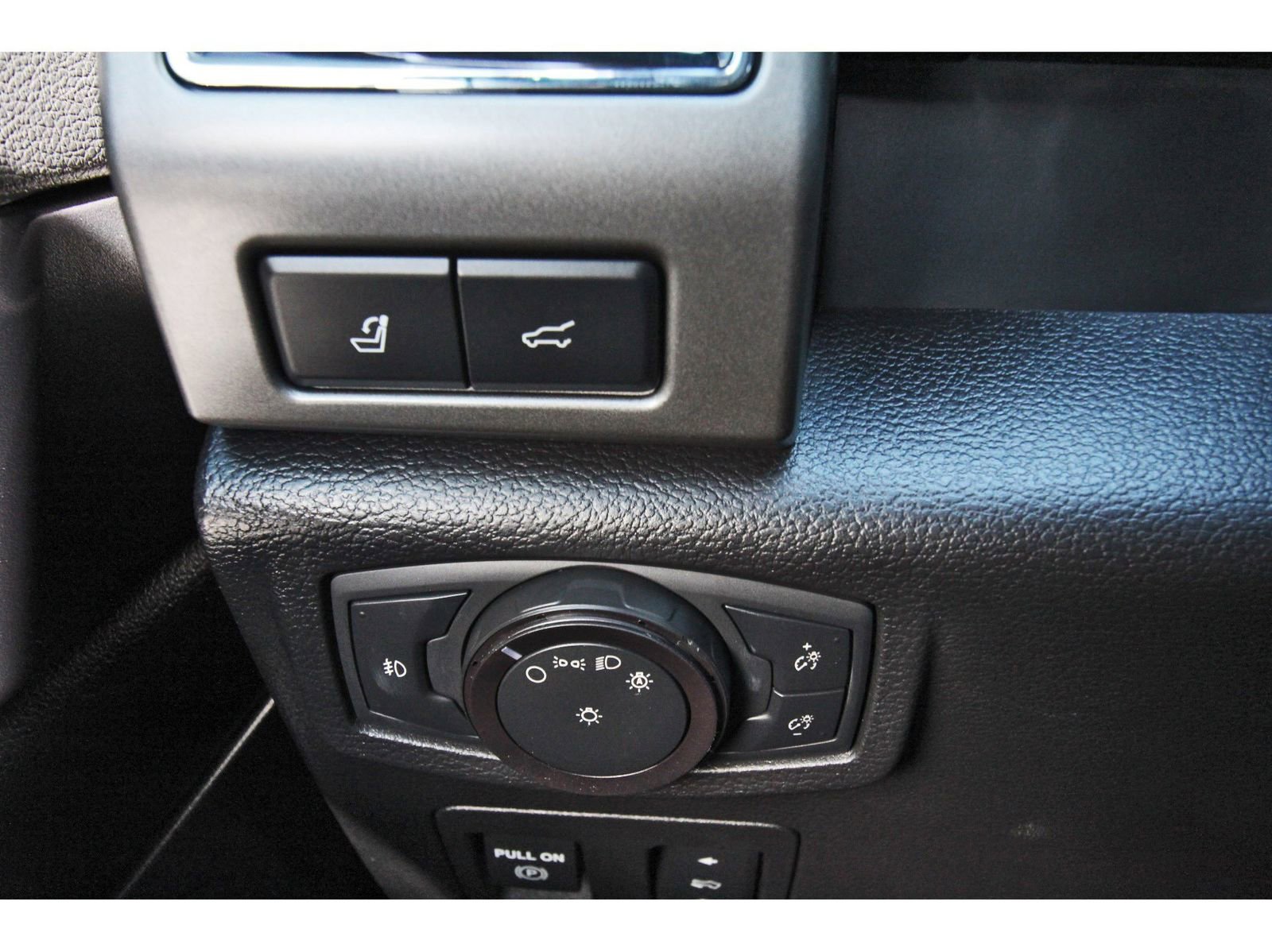 Used 2019 Ford Expedition XLT w/ Equipment Group 202A image 23