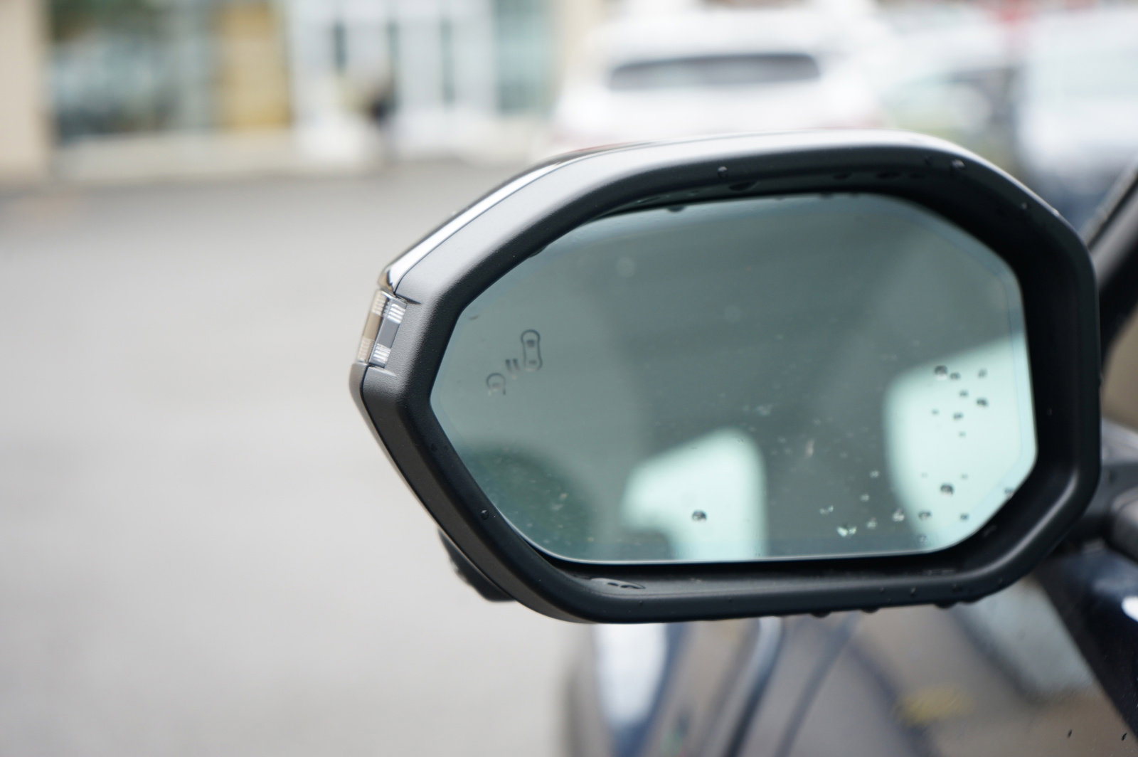 Used 2023 Fisker Ocean One image 14