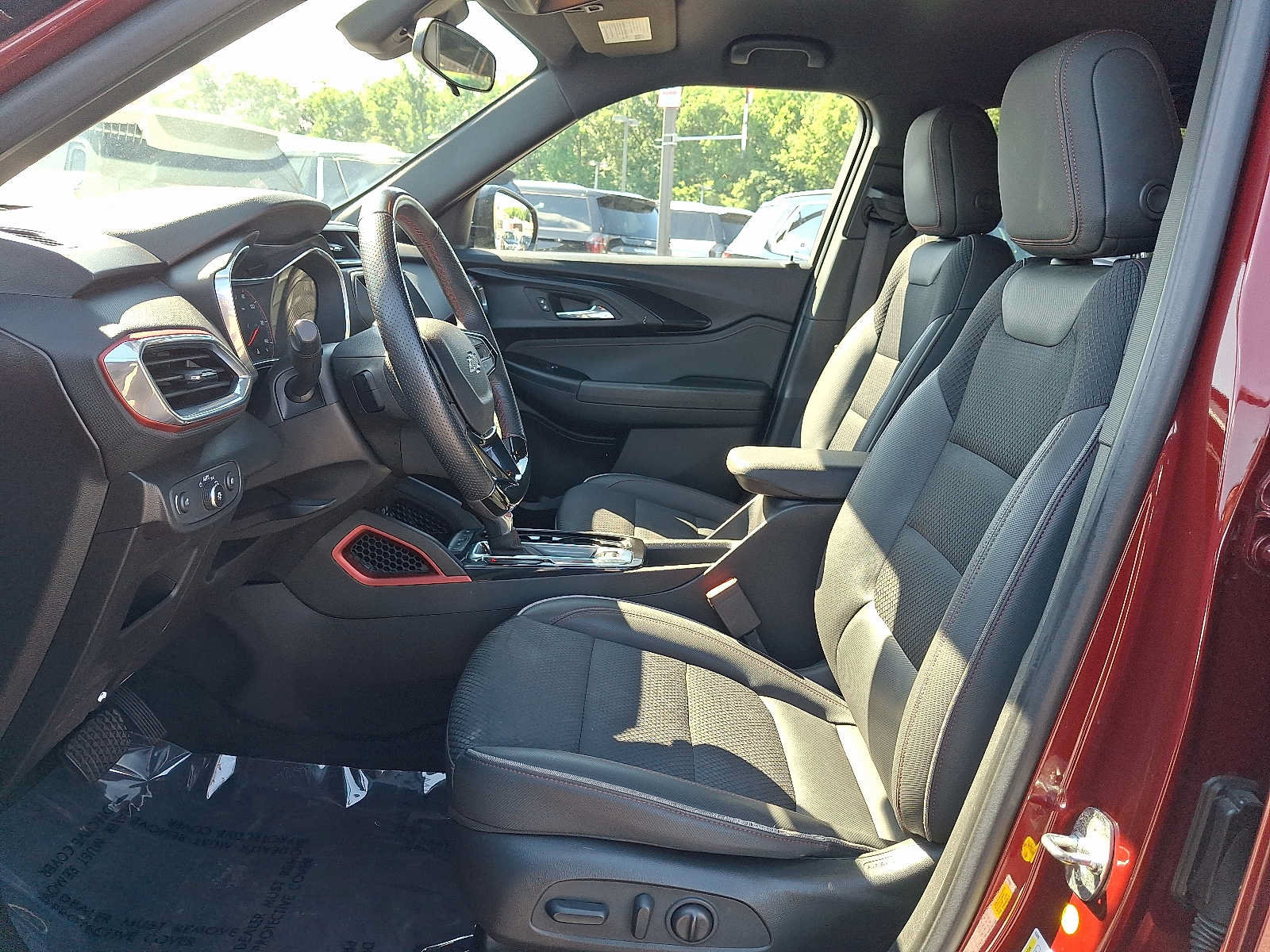 Used 2023 Chevrolet TrailBlazer RS FWD image 14