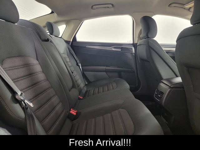 Used 2018 Ford Fusion SE w/ Fusion SE Technology Package FWD image 17