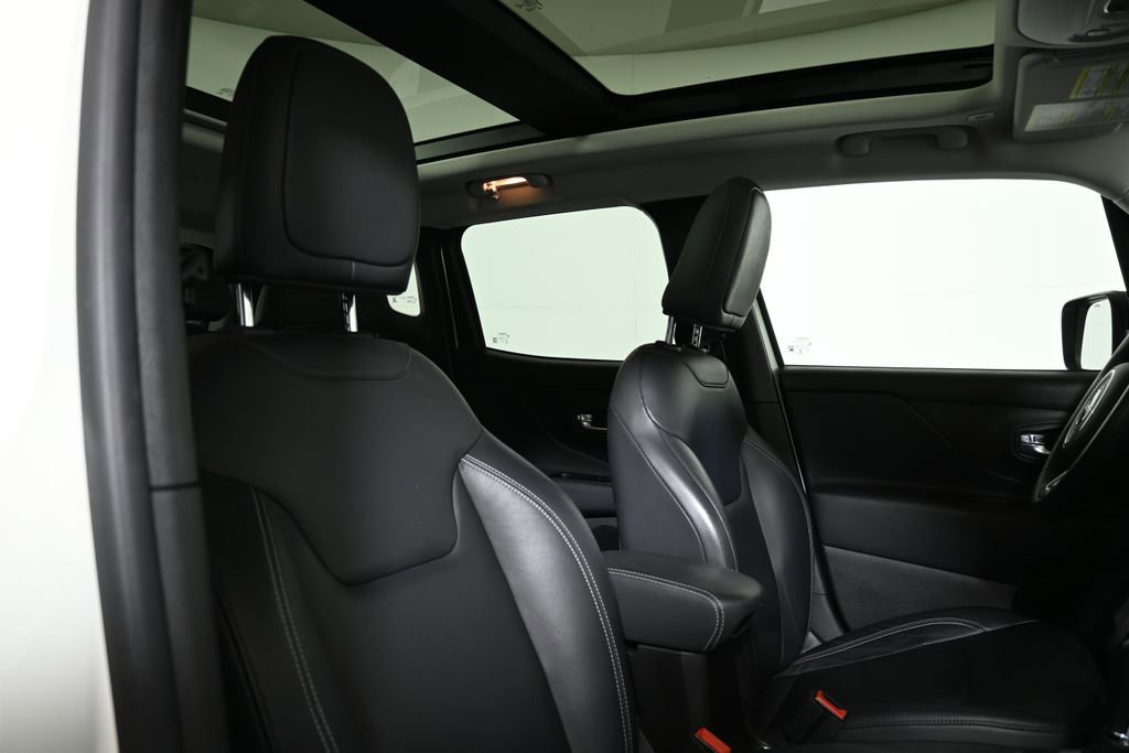 Used 2022 Jeep Renegade Limited w/ Sun, Sound & Wheels Group image 34