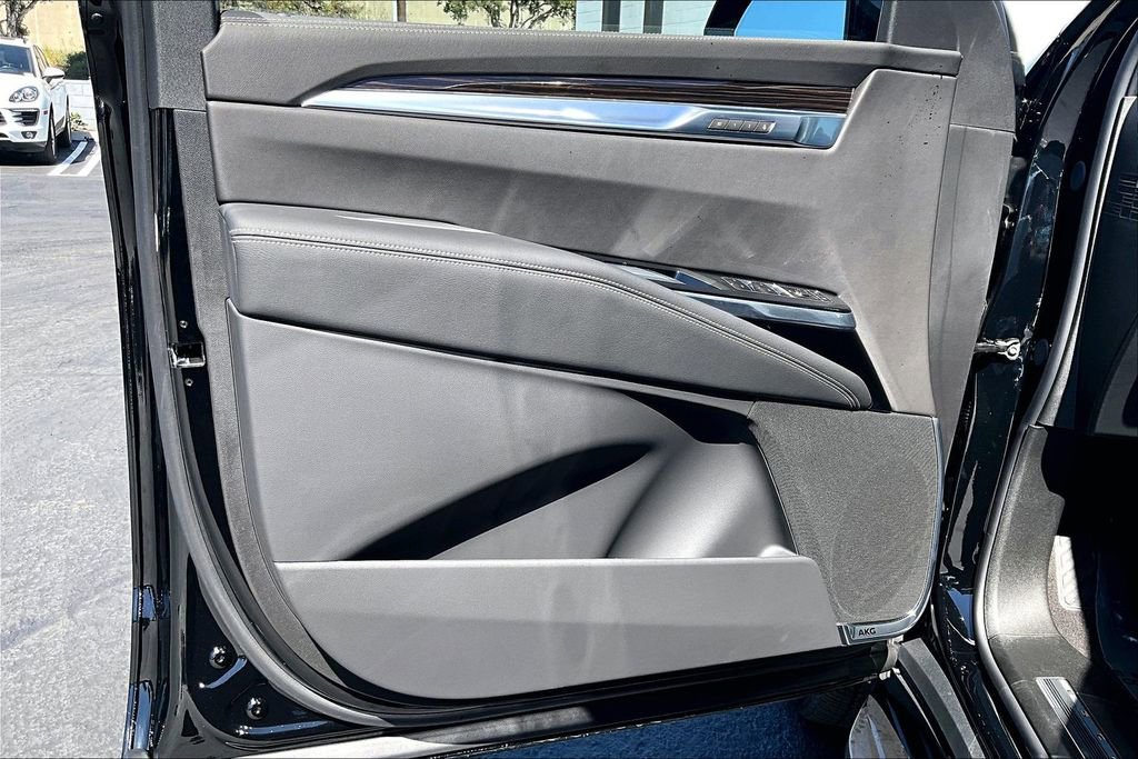 New 2026 Cadillac Escalade ESV 2WD image 11