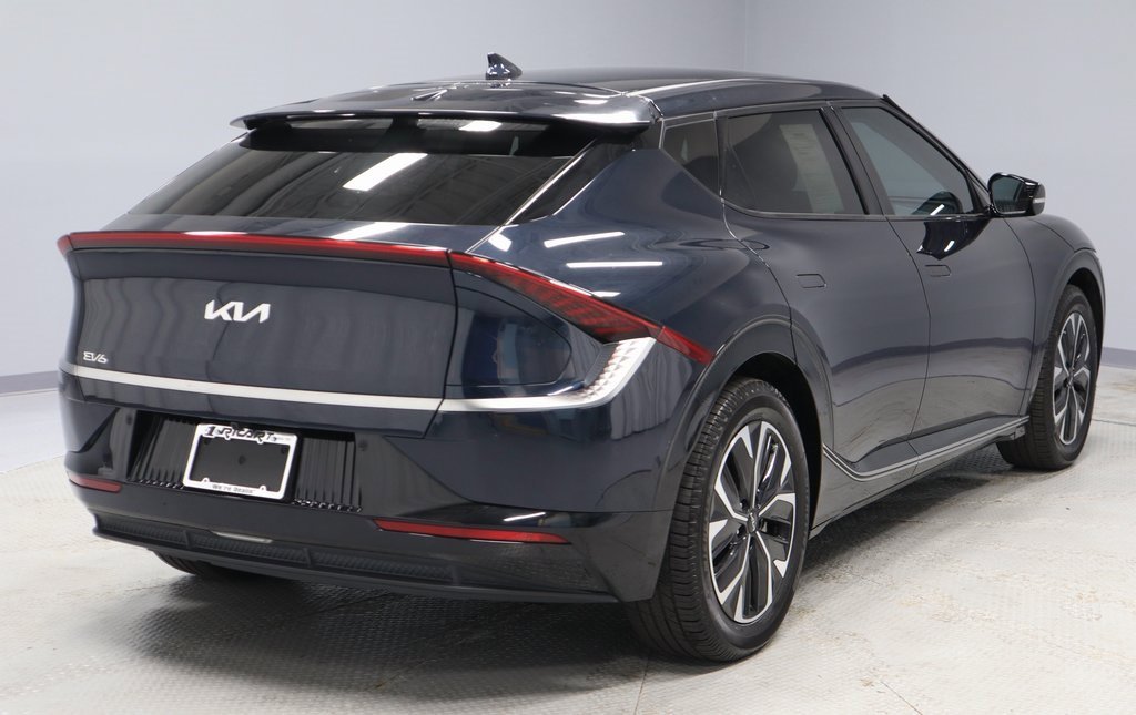Used 2022 Kia EV6 Wind image 10