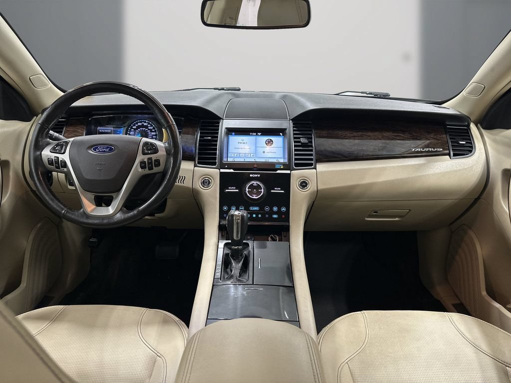 Used 2016 Ford Taurus Limited w/ Equipment Group 301A FWD image 18