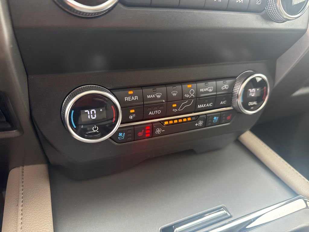 Used 2020 Ford Expedition XLT w/ Equipment Group 202A image 34