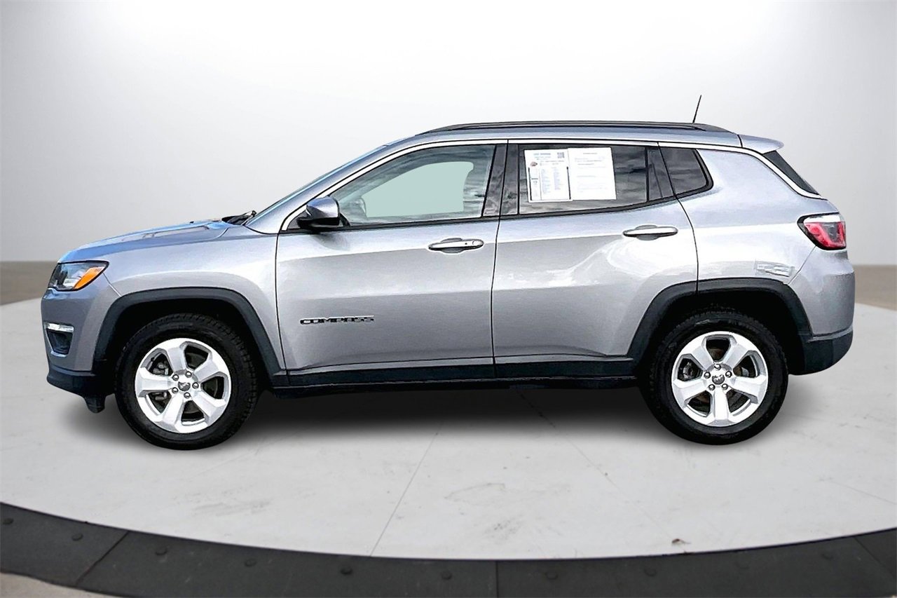Certified 2019 Jeep Compass Latitude w/ Cold Weather Group image 5