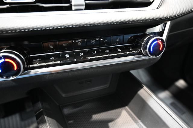 New 2026 Chevrolet Equinox LT FWD image 18