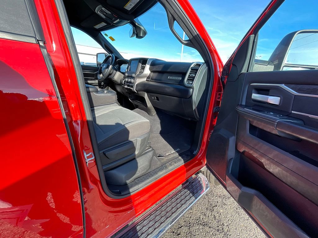 Used 2024 RAM 2500 Big Horn w/ Bed Utility Group image 27