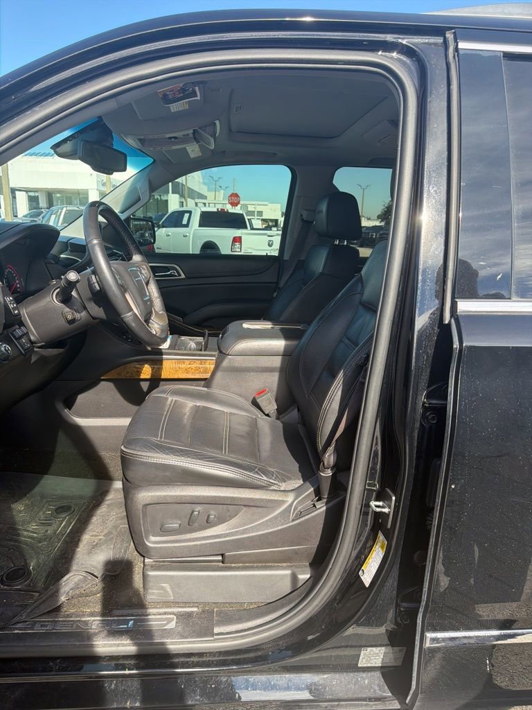 Used 2016 GMC Yukon XL Denali w/ Open Road Package image 7