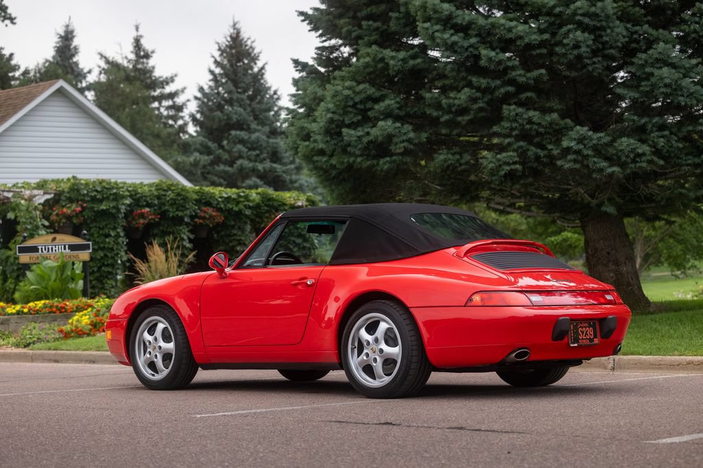 Used 1995 Porsche 911 Carrera RWD image 4
