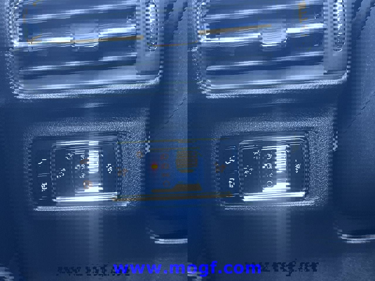 Used 2024 Lincoln Corsair Grand Touring w/ Equipment Group 302A AWD/4WD image 16