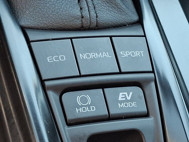 Used 2025 Toyota Camry SE FWD image 25