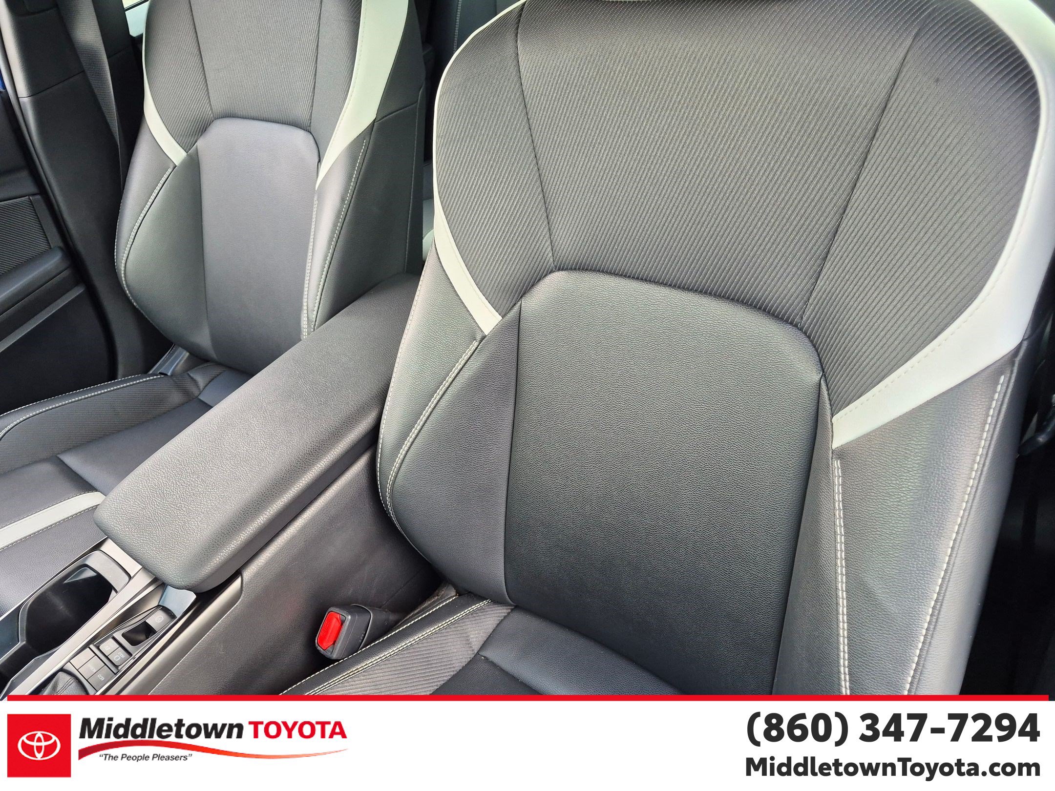 Certified 2025 Toyota Camry SE FWD image 14