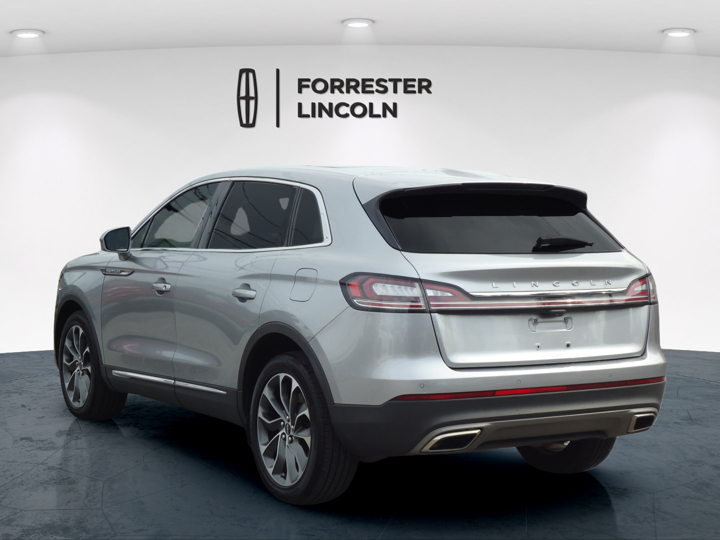 Certified 2023 Lincoln Nautilus Reserve AWD/4WD image 5