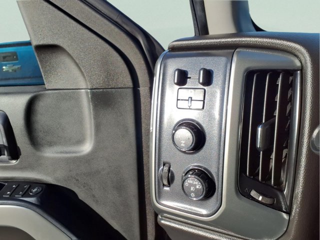 Used 2018 Chevrolet Silverado 1500 LT w/ All Star Edition AWD/4WD image 23