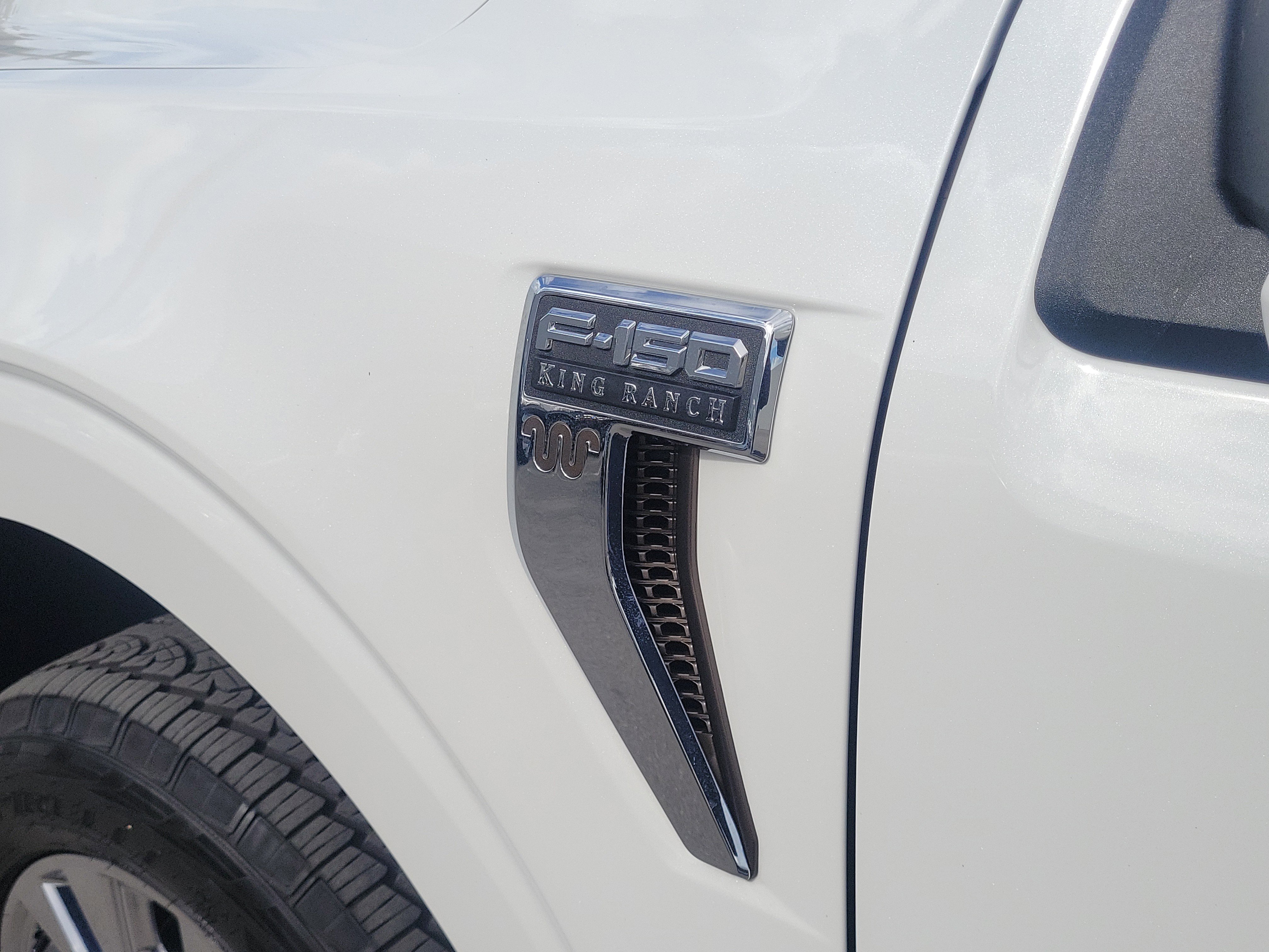 Used 2025 Ford F150 King Ranch w/ FX4 Off-Road Package image 33