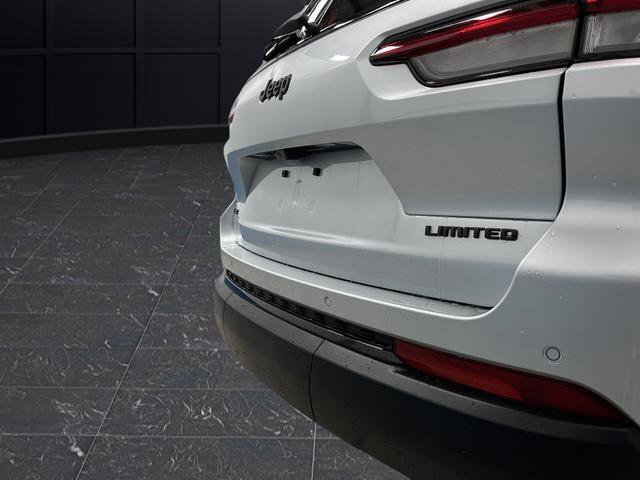 New 2025 Jeep Grand Cherokee L Limited w/ Luxury Tech Group II image 36