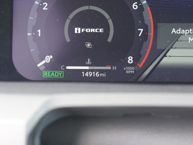 Certified 2025 Toyota Tacoma TRD Off-Road AWD/4WD image 24