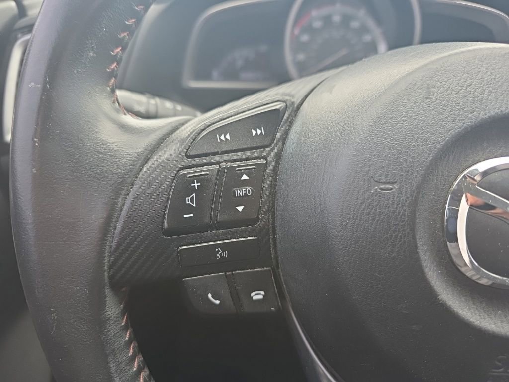 Used 2016 MAZDA MAZDA3 i Touring image 23