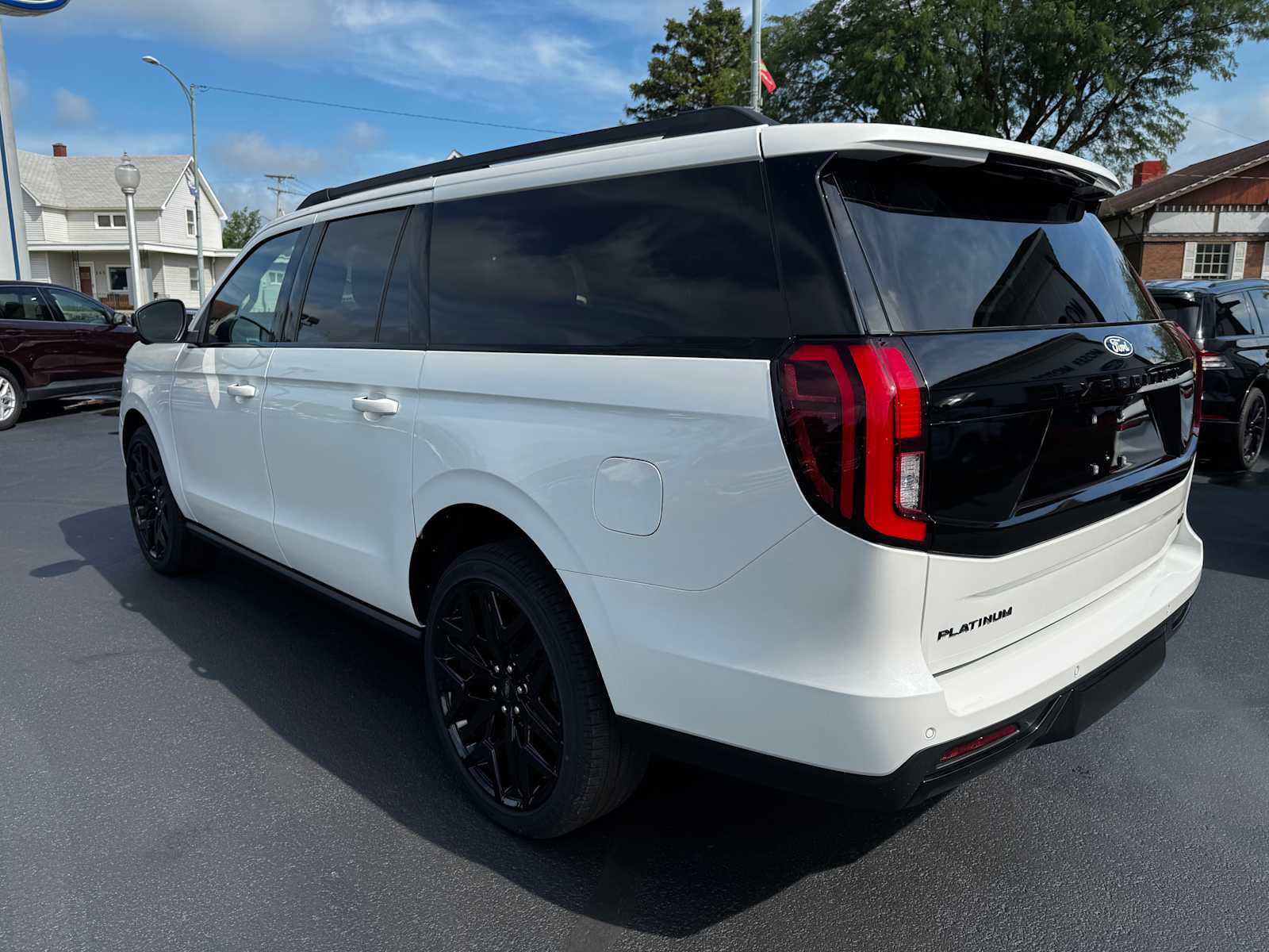 New 2027 Ford Expedition Max Platinum w/ Stealth Performance Package AWD/4WD image 8