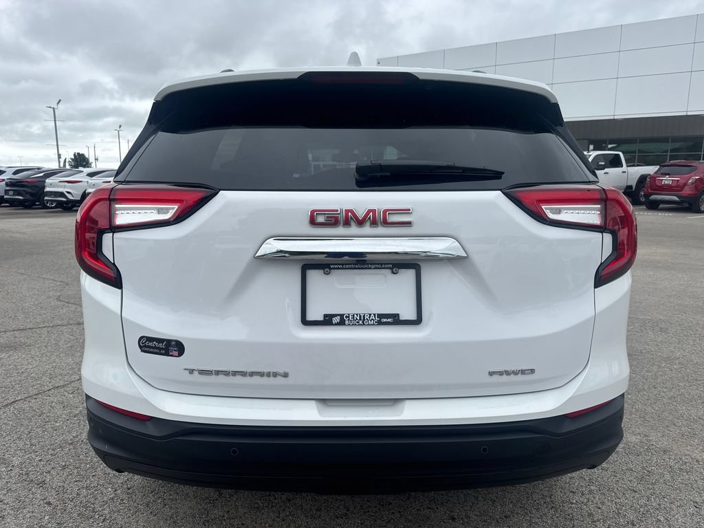 Used 2023 GMC Terrain SLE w/ Driver Convenience Package AWD/4WD image 5