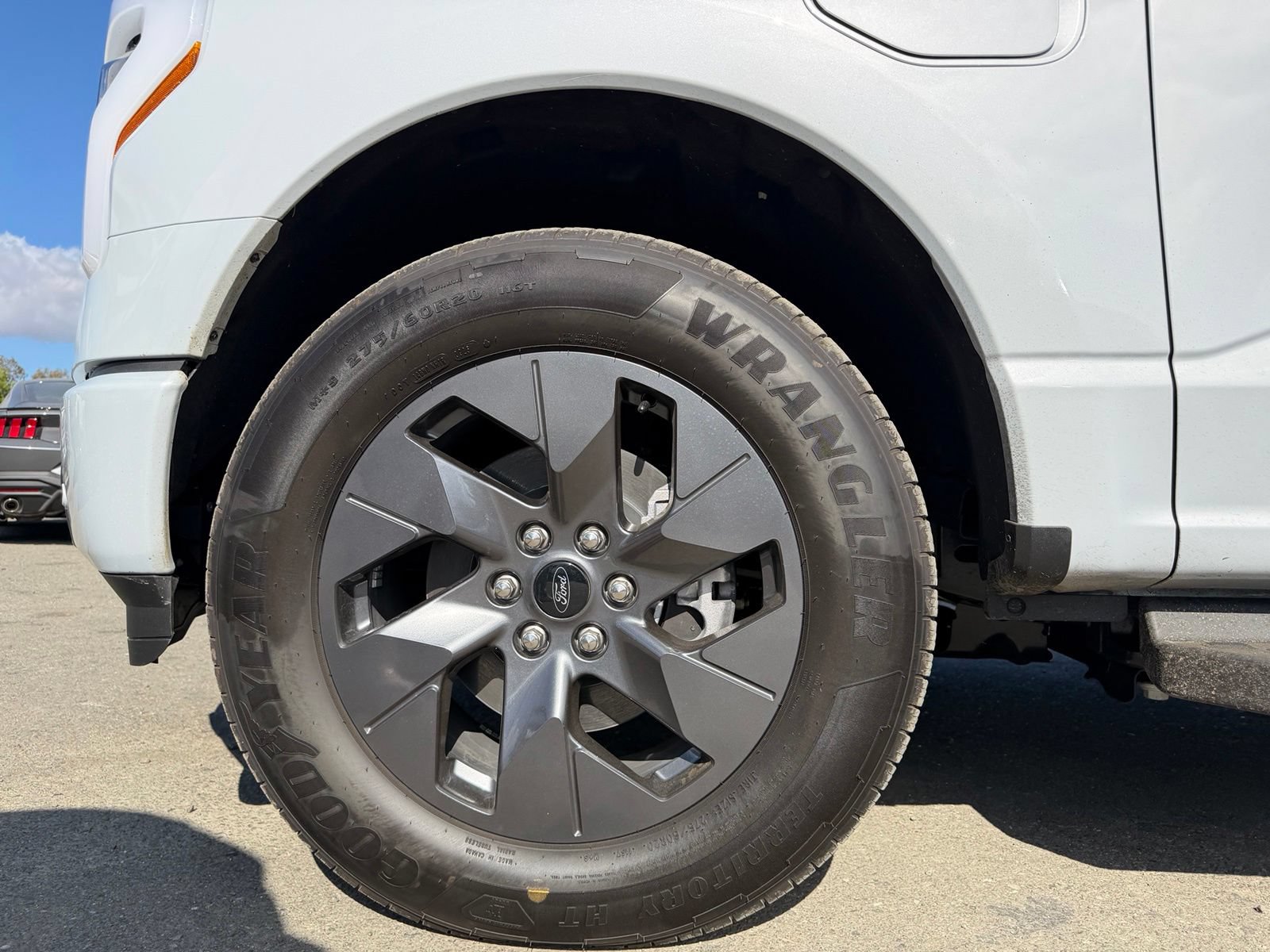 Used 2025 Ford F150 Lightning Lariat AWD/4WD image 9