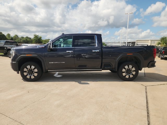 Used 2024 GMC Sierra 2500 Denali w/ Denali Reserve Package AWD/4WD image 4
