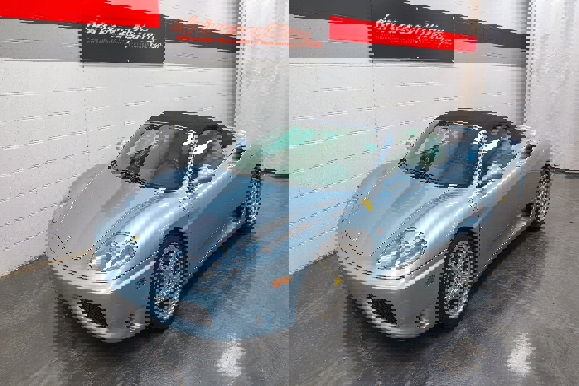 Used 2001 Ferrari 360 Spider image 2