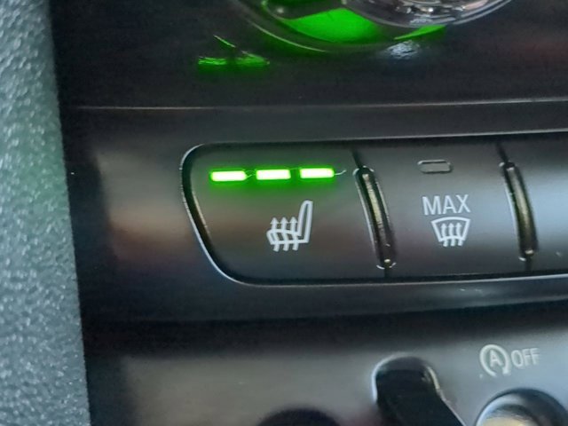 Used 2018 MINI Cooper 2-Door Hardtop image 13