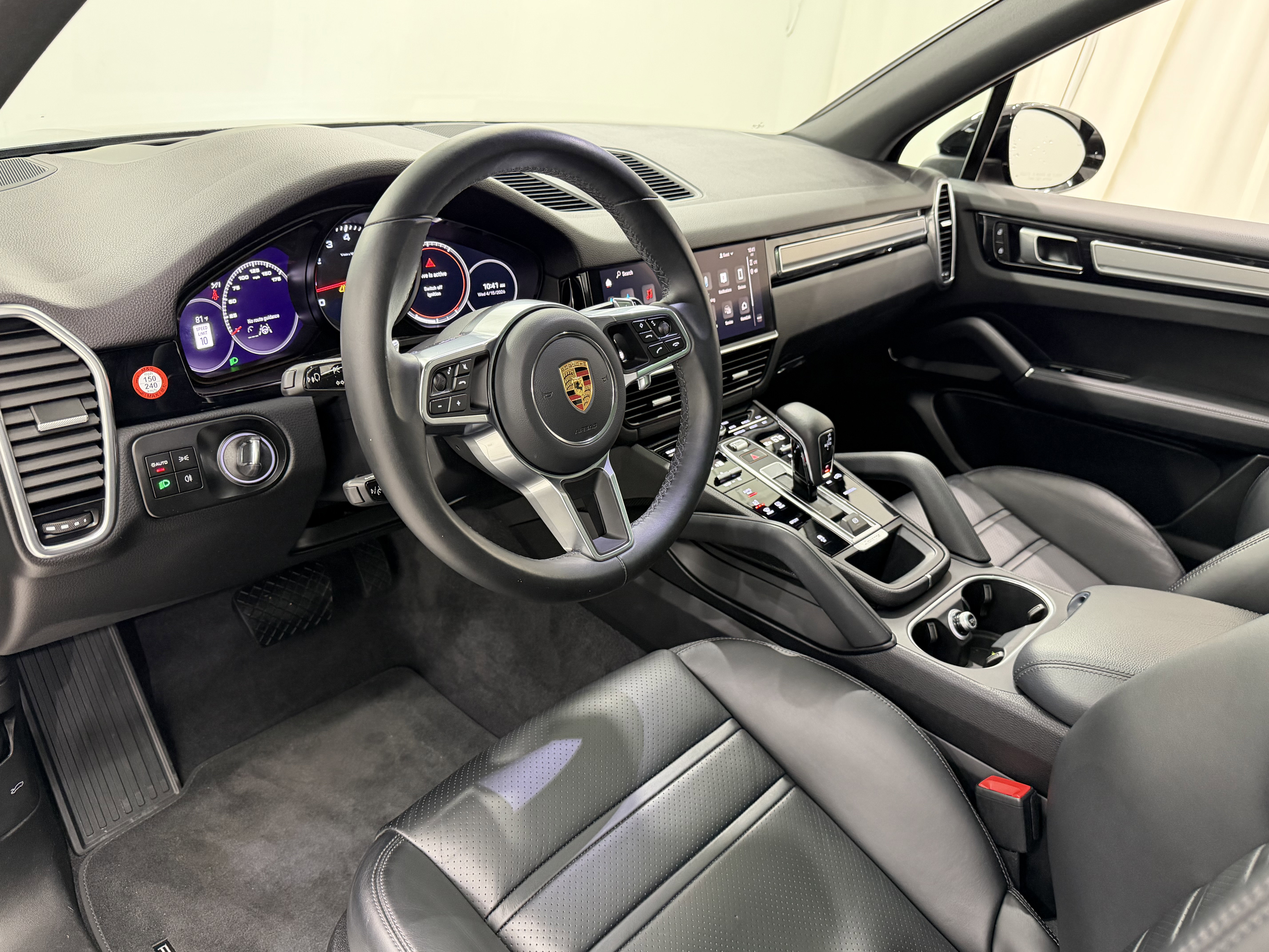 Certified 2023 Porsche Cayenne Platinum Edition image 26