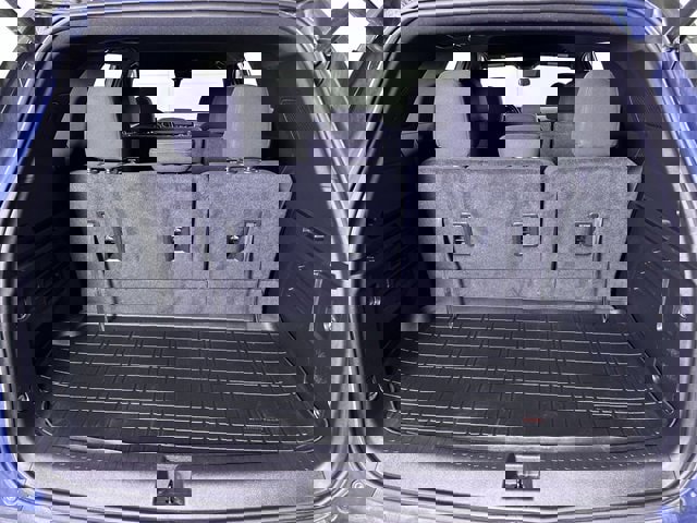 Used 2024 Chevrolet Traverse LS w/ Midnight/Sport Edition image 27